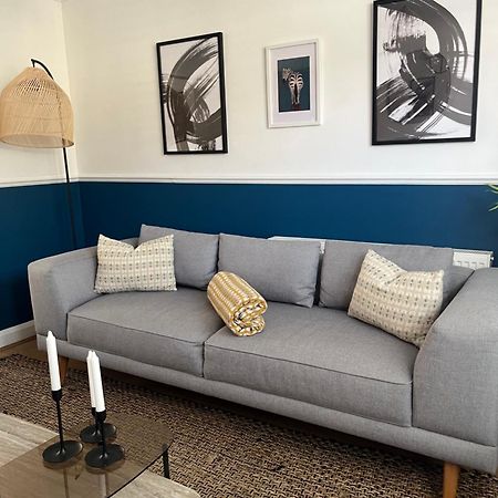 Spacious And Stylish Home Bath Ngoại thất bức ảnh
