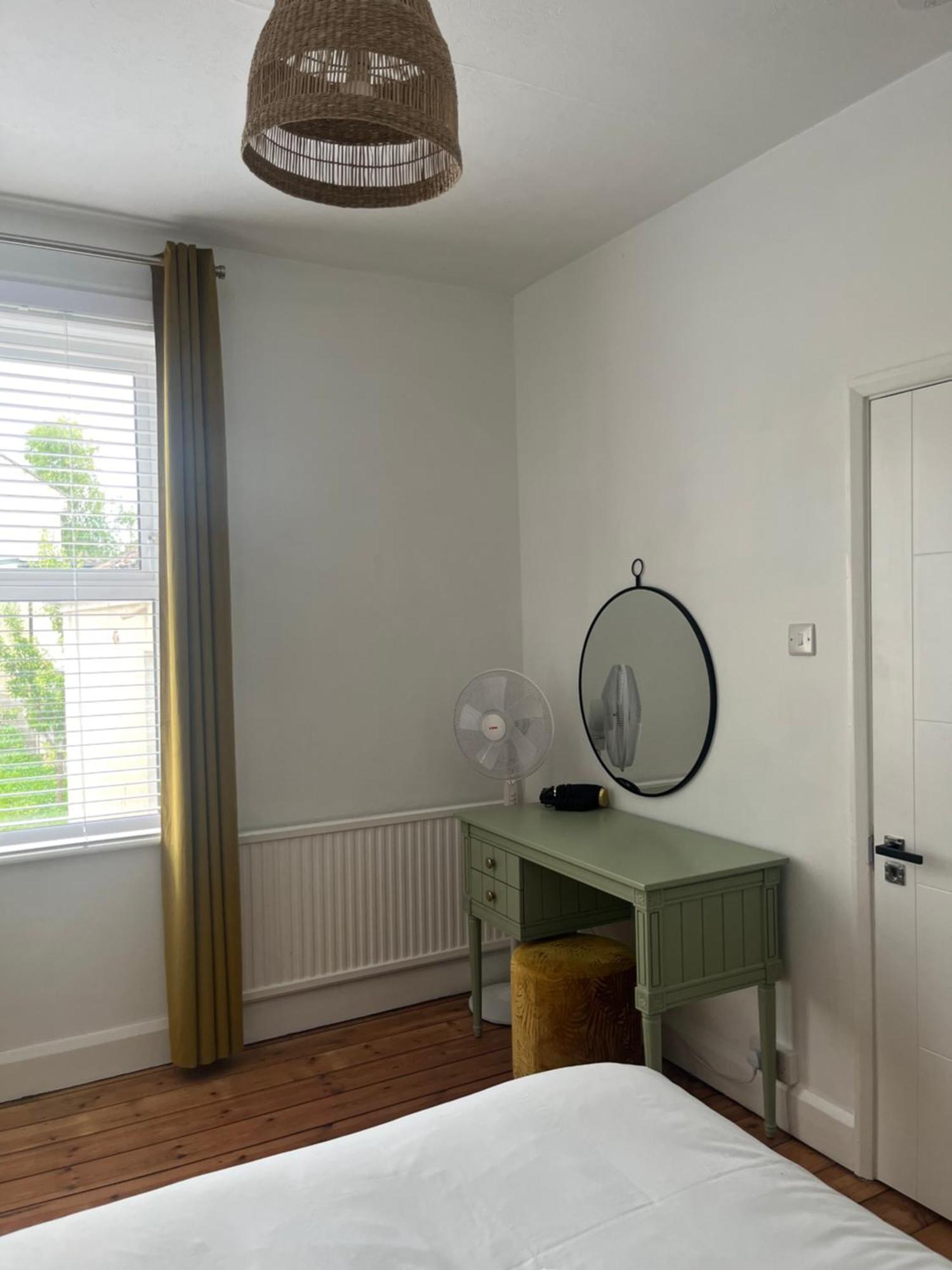 Spacious And Stylish Home Bath Ngoại thất bức ảnh